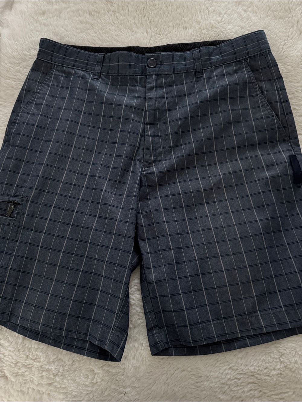 Men's Greg Norman golf shorts